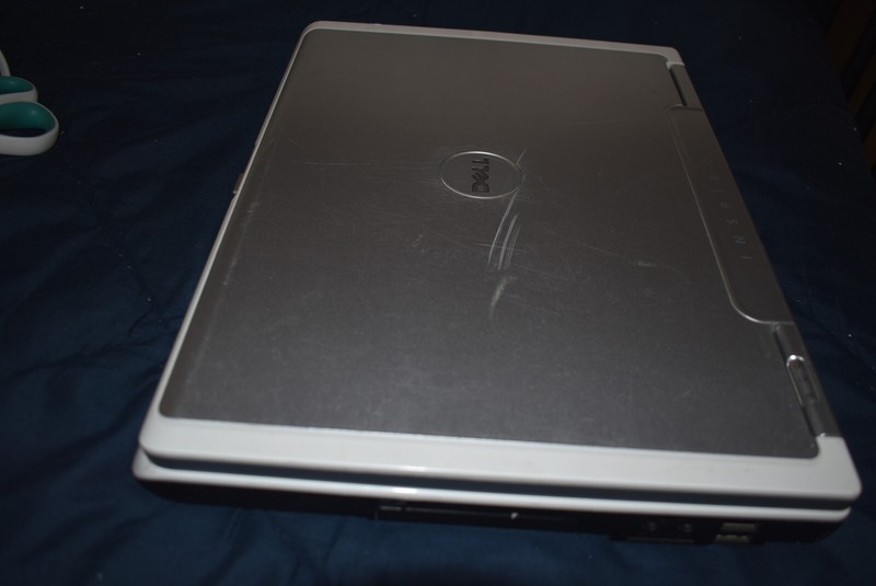 Dell Inspiron 1501 Laptop Mobile AMD Sempron 3500+ 1GB Ram 60GB HDD Windows XP gallery