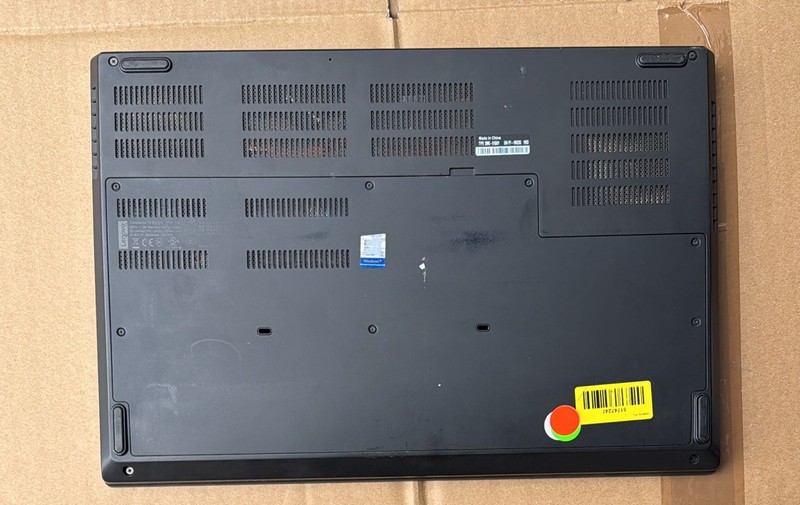 Lenovo ThinkPad P72 17.3" DISPENSER Screen Display Battery Keyboard Housing OK gallery