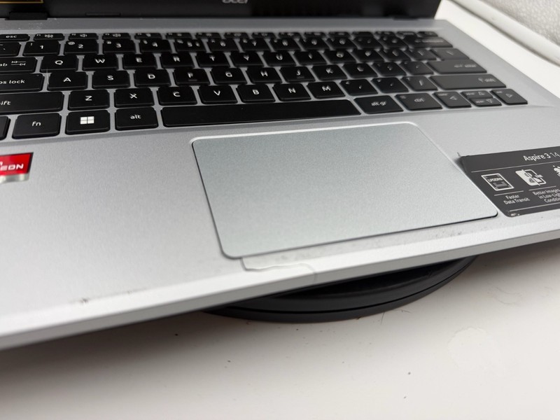 Acer Aspire 3 A314-23P-R3QA-Ryzen 5 7520U@2.8GHz 8GB DDR4 Ram No Drive/OS *AS IS gallery