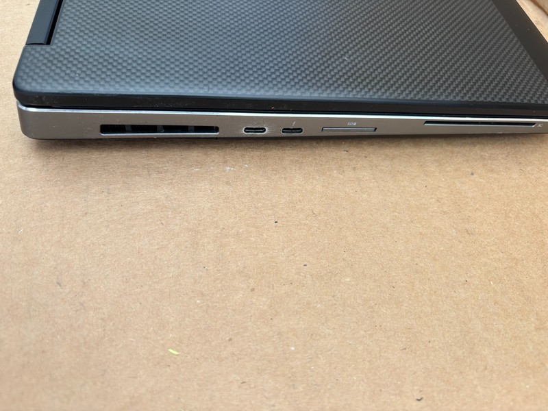 DELL PRECISION 7530 i7-7820HQ 2.9GHZ RAM 16GB SSD 512GB NVIDIA M1200 4GB gallery