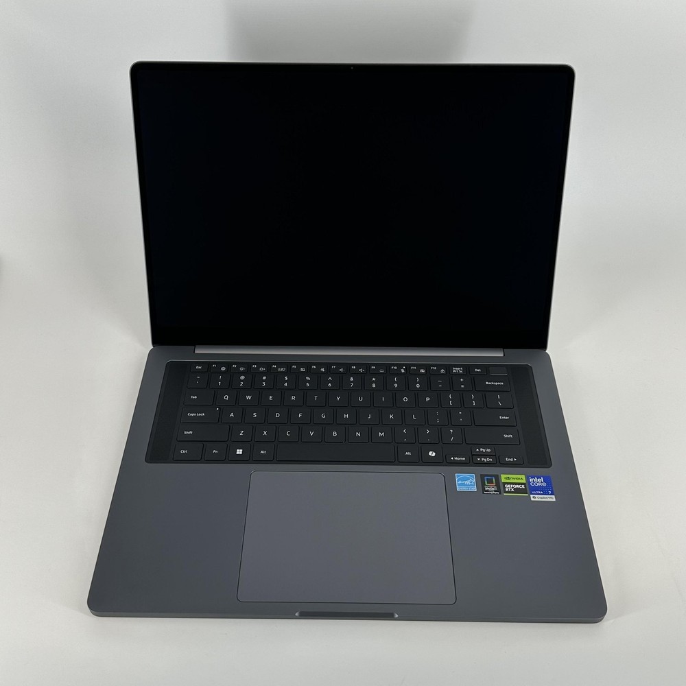 Samsung Galaxy Book6 16 QHD+ 1.9GHz Ultra 7 356H 32GB 1TB SSD RTX 5070 Excellent