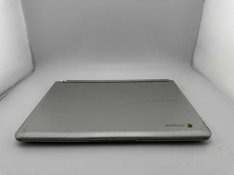 Samsung Chromebook XE303C12 11.6" Laptop For Parts Repair 035-2 gallery