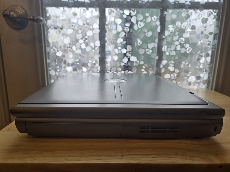 Dell Inspiron 5160 laptop No AC Adaptor - For Parts or repair gallery