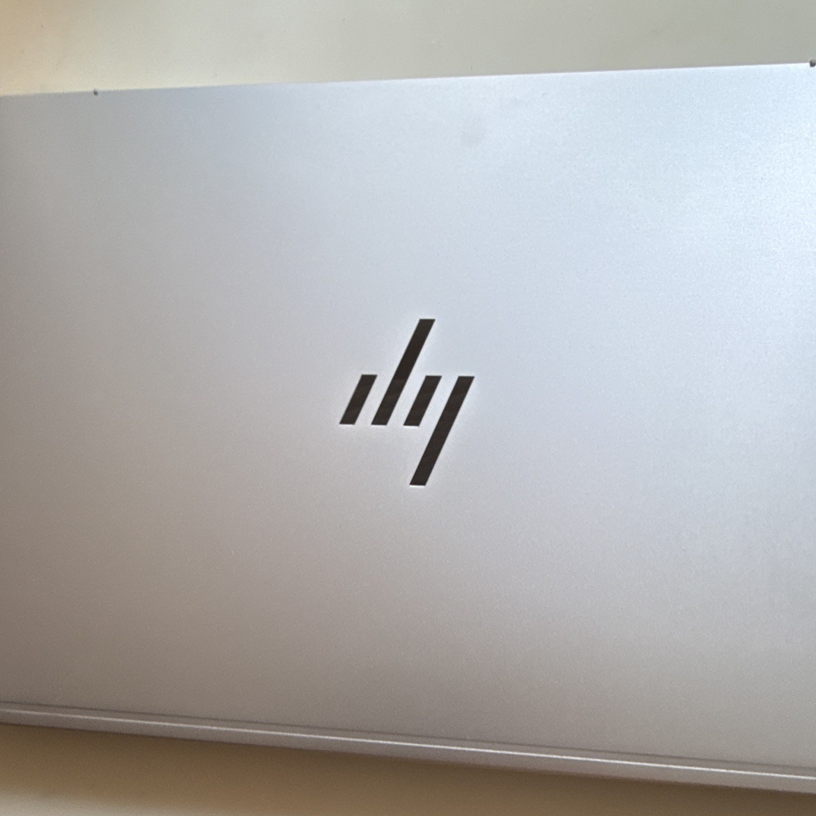 HP EliteBook 6 G1i 14in Silver Laptop Intel vPro USB-C HDMI GbE Webcam gallery