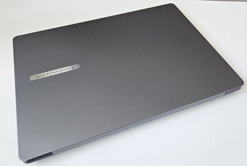 Asus P5405CSA-DH76 14-inch 2K WQXGA 144Hz Ultra 7 258V 32Gb RAM 1Tb Warranty gallery