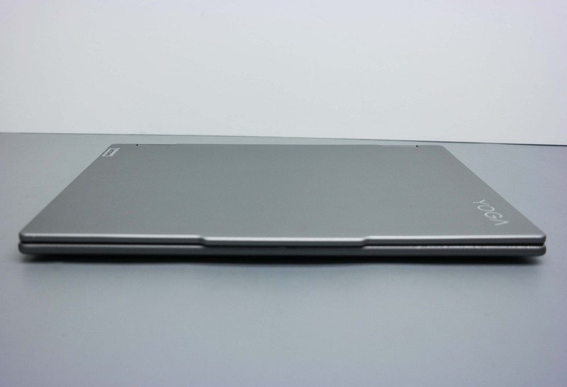 Lenovo Yoga 7 2-in-1 14" AMD Ryzen 7 8840HS 16GB 1TB ISSUE gallery