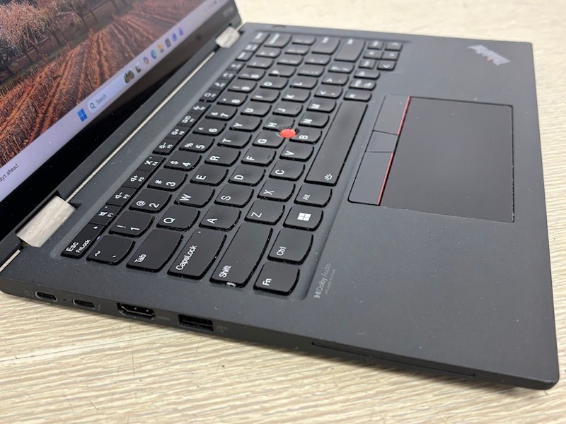 Lenovo ThinkPad X13 Yoga Gen 2 13" i5-1145G7 16GB 256GB SSD W11P -(screen issue) gallery