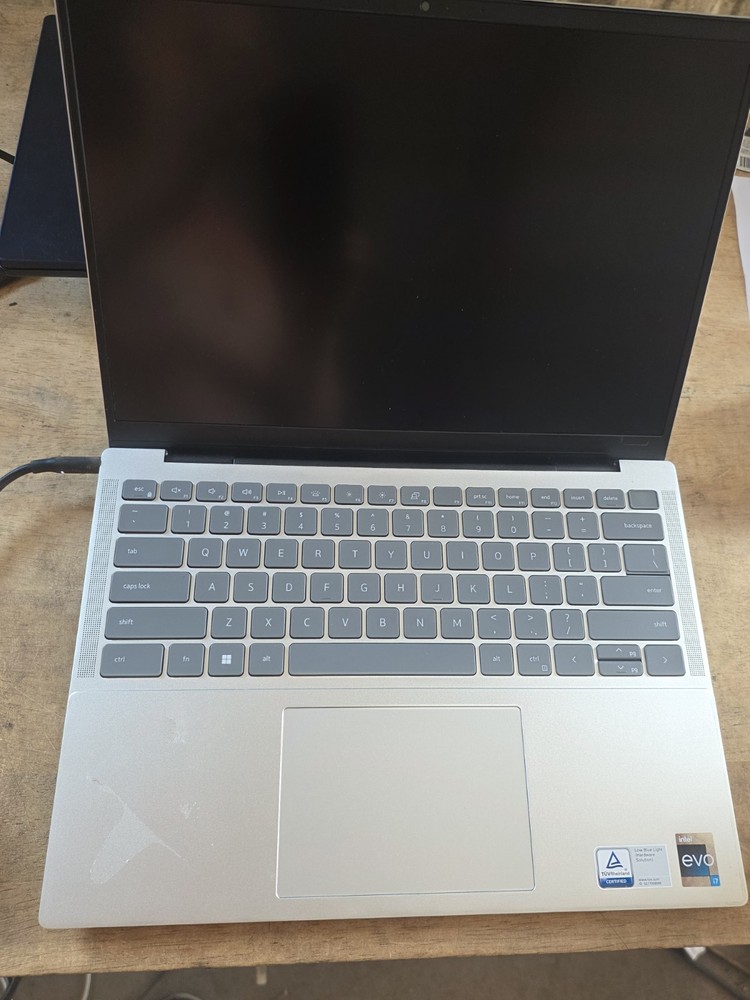 Dell Inspiron 5430 14" Intel Core i7 13th Gen., 2.20 GHz, 16GB) Power