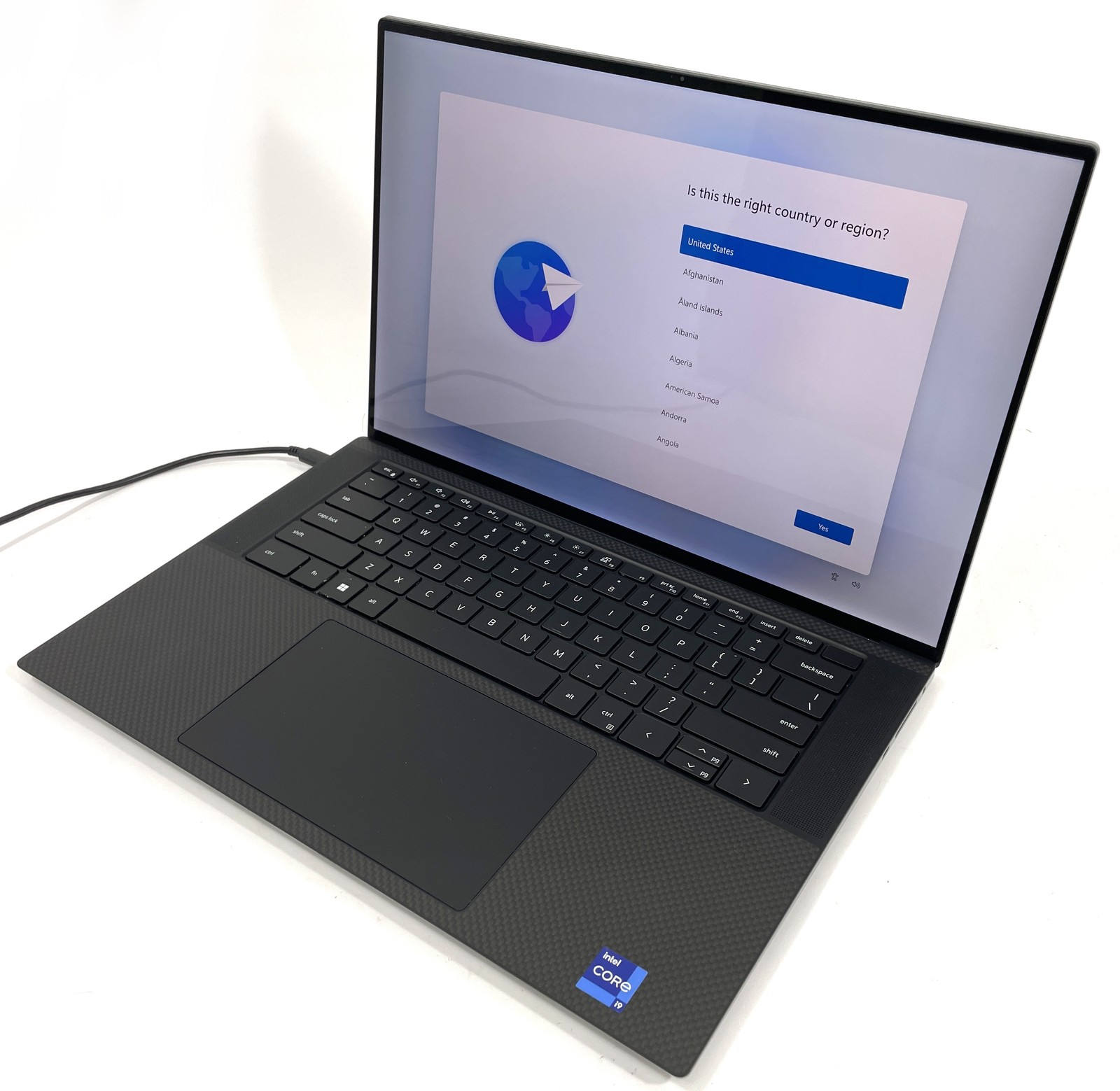 Dell Precision 5560 Laptop i9-11950H 1TB SSD 32GB RAM RTX A2000 - Win 11 Pro gallery