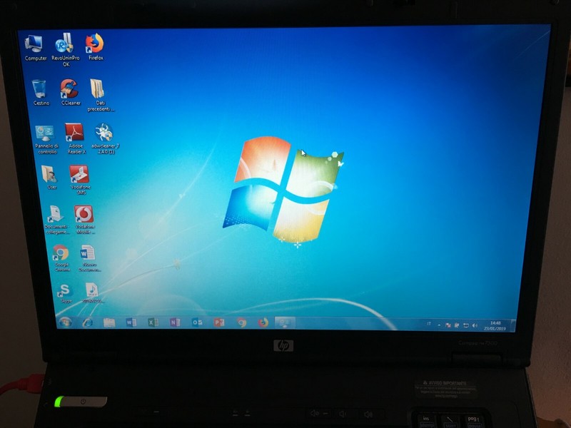 Notebook Compaq nx7300 15.6" Intel Celeron 1,73 Ghz RAM 3 GB - HD 250 GB gallery