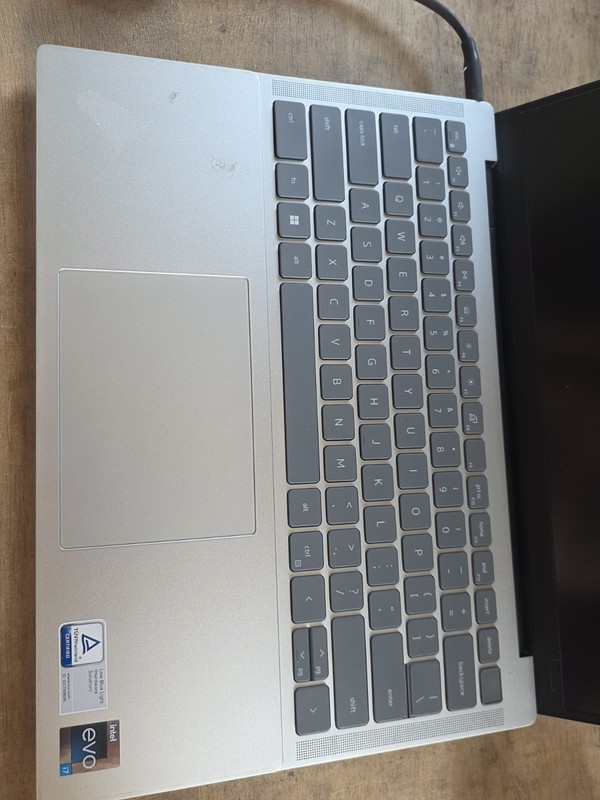 Dell Inspiron 5430 14" Intel Core i7 13th Gen., 2.20 GHz, 16GB) Power gallery