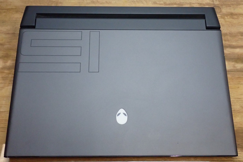 Alienware M15 R2 Gaming Laptop Intel i7-9750H 2.60GHz 16GB RAM RTX 2070 NO Batt. gallery