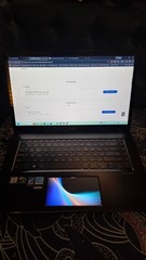 ASUS Zenbook Pro 15 UX580GE i9-8950HK 2TB Disk 16GB RAM Fingerprint + Screenpad