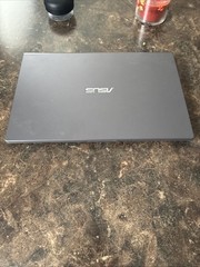 ASUS E510K Laptop MINT in Box only 12 hours use Complete
