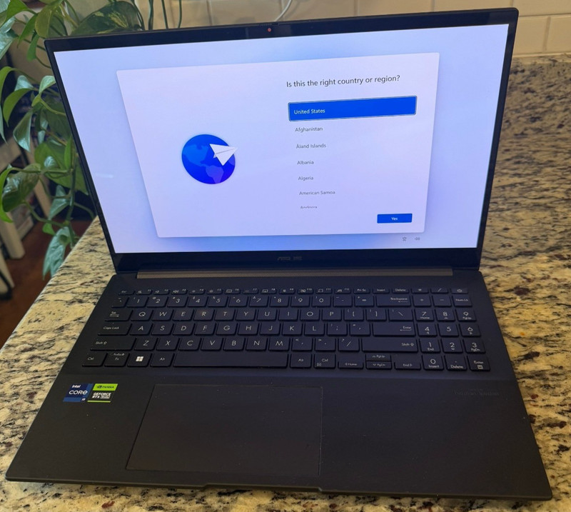 ASUS Q540VJ-I93050 3k OLED 15.6'' (1TB SSD Intel Core i9-13900H 2.6GHz 40GB RAM) gallery