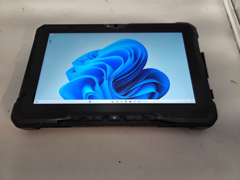 Latitud7212 Rugged w/2 Batteries.i5-8350U8GB.128GB M.2.11.6"FHD Touch.W11 gallery