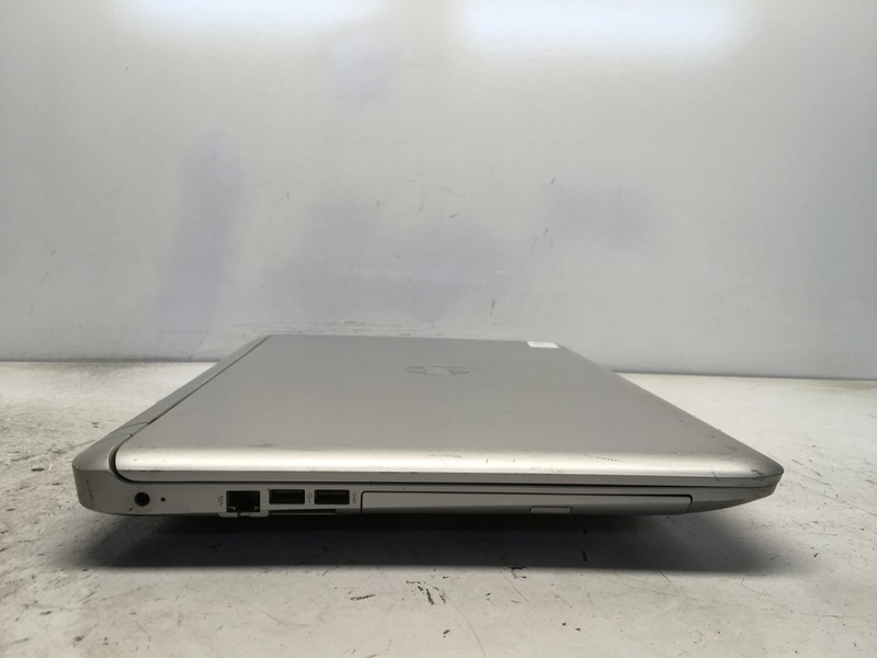 HP Pavilion 17-G121WM AMD A10-8700P 1800MHz 8 GB NO HDD No Batt gallery