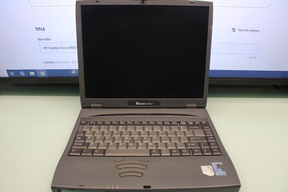 #9 Toshiba Tecra 8100 Pentium 3 1GHz FOR PARTS NO BOOT NO RAM NO HDD