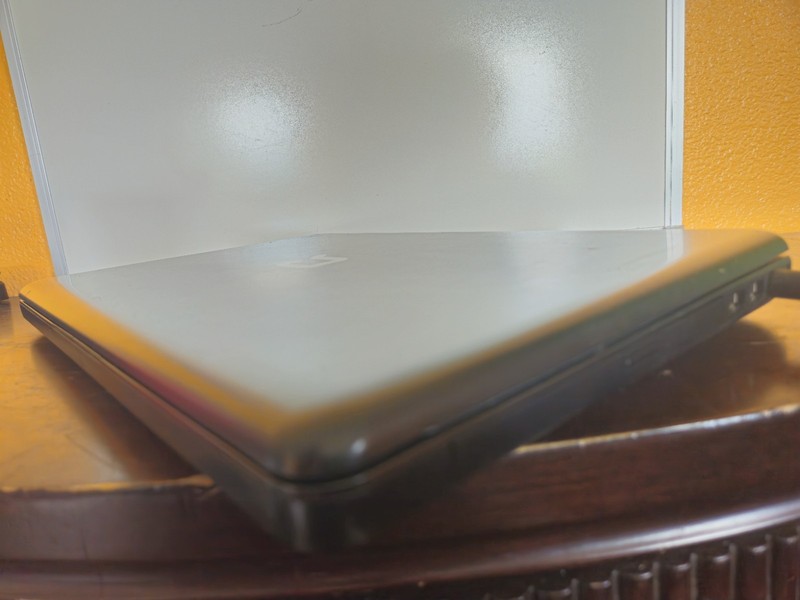 Compaq Presario CQ57 Laptop | Powers On, See Pics | Nice & Clean gallery