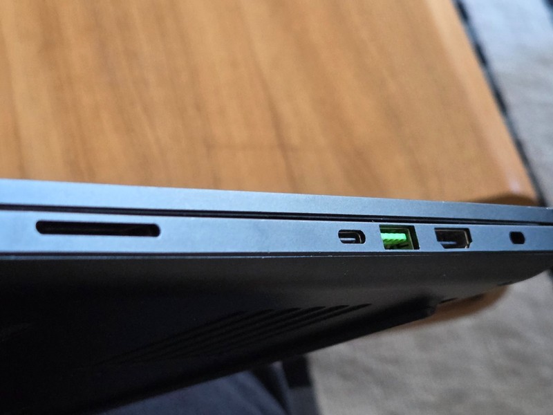 Razer Blade 15.6" (1TB SSD, Intel Core i9 12th Gen., 5.00 GHz, 16GB) Gaming... gallery