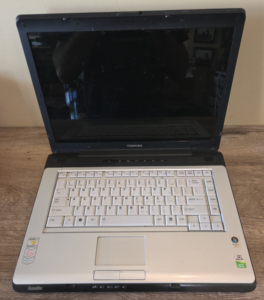 Toshiba Satellite A215-S7422 AMD Turion 64 X2 TL-60 2 x 2 GHz 1GB 160gb hdd