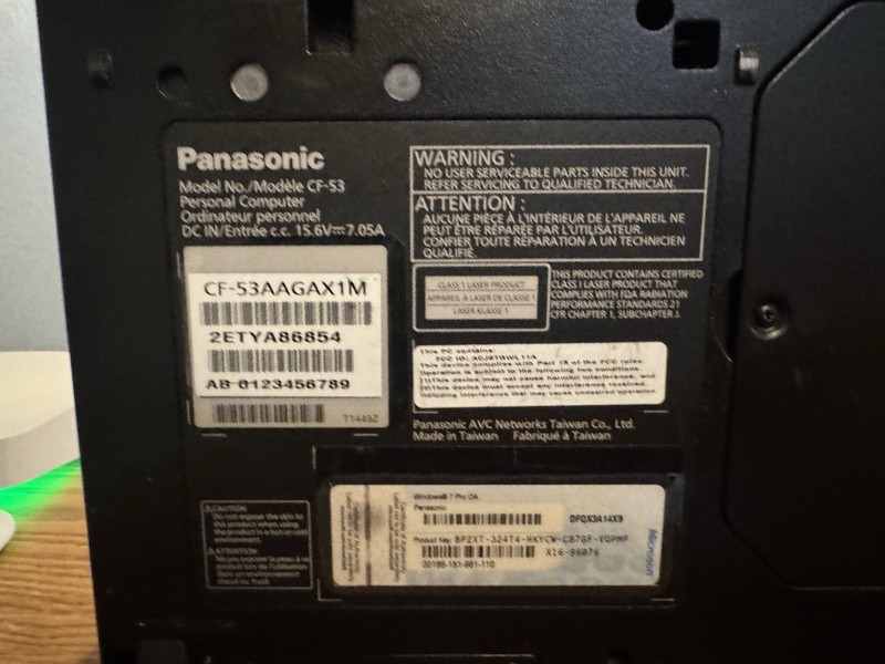 Panasonic Toughbook CF-53 14" (466GB SSD, i5 2.50GHz, 4GB RAM, Win 10 Pro) gallery