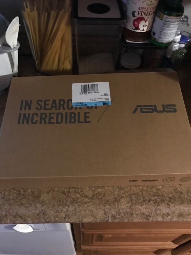 Asus sonic master Intel core i3 10th gen with 8gb of ram