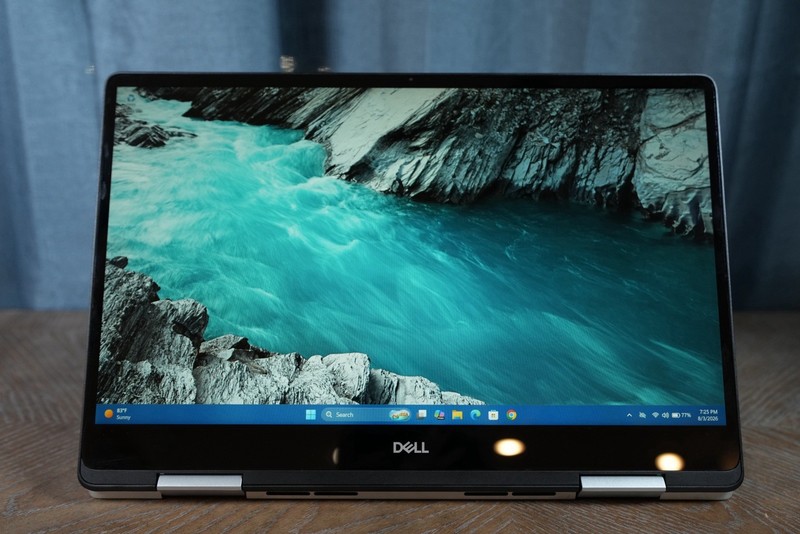 2019 DELL Inspiron 7586 2-in-1 Aluminum i7-8565U 8th Gen 16GB 500GB Laptop gallery