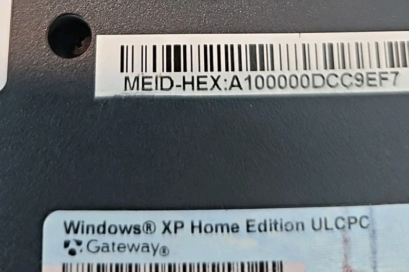 Gateway KAV60 10" Intel Atom N270 1.60GHz 1GB RAM 160GB HDD Win XP HOME + Case gallery