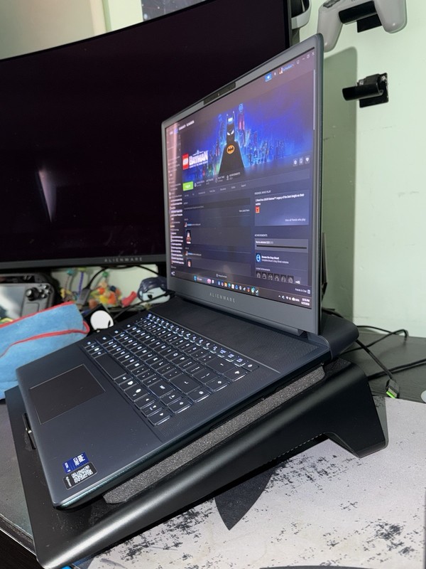 Alienware 16 Area-51 i9 Ultra 275HX 5080 64GB RAM DDR 5, 4TB, See Description gallery