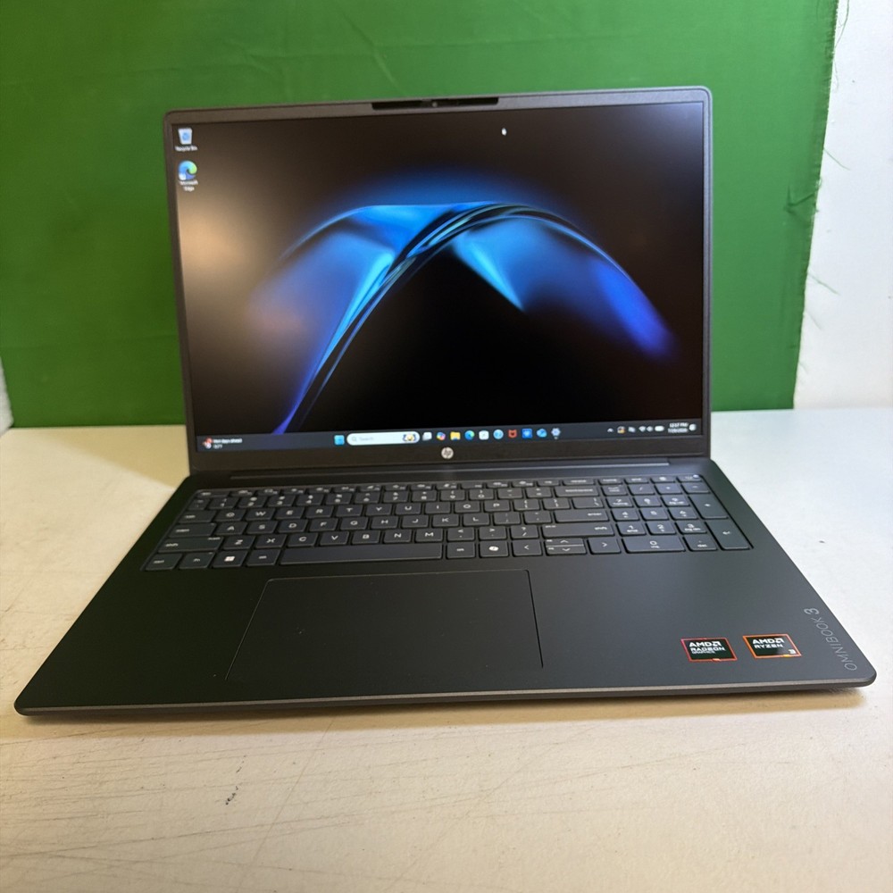 HP OmniBook 3 16" Laptop AMD Ryzen 3 30 8GB RAM 256GB SSD - Black