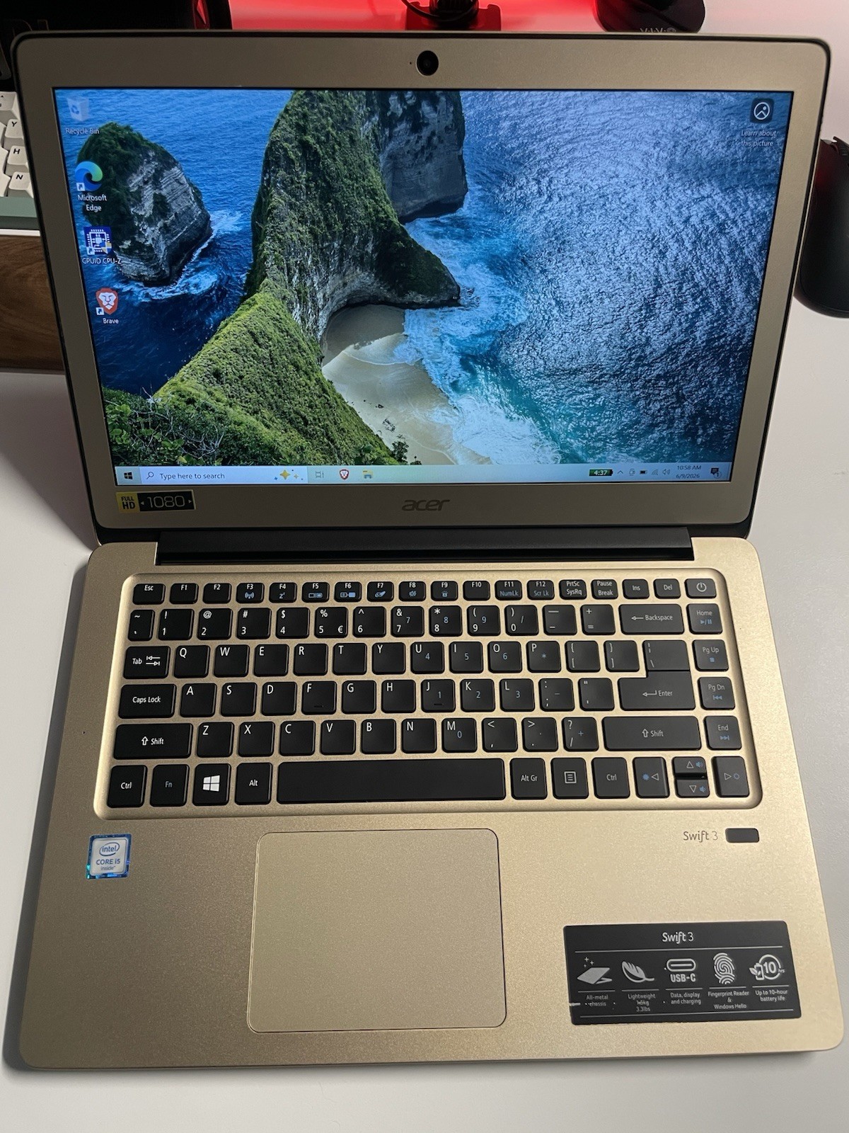 Acer Swift 14” Laptop Intel i5 8GB RAM 256GB SSD Windows 10 FHD gallery