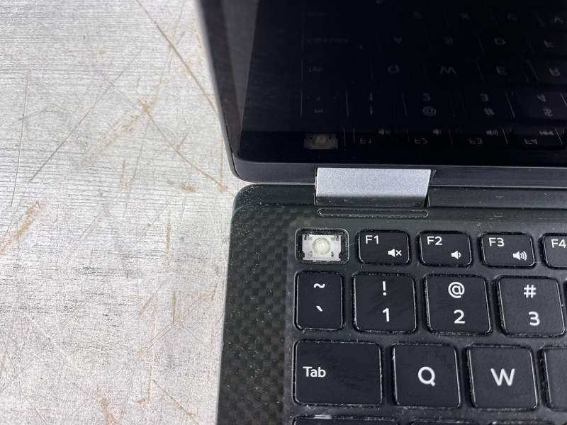 DELL XPS 13 9365 2-IN-1 i7-7Y75 @ 1.3 GHz, 8GB RAM, NO HDD/OS - (FOR PARTS) gallery