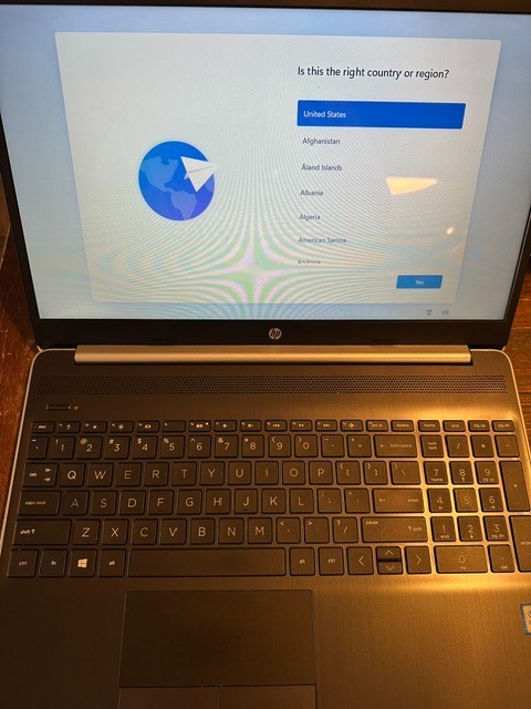 Silver HP Laptop 15.6 inch intel core I3 8th Gen 128 GB Model 15-DW0XXX gallery