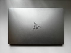 Razer Blade 15 Advanced 2019, Mercury White, 240Hz, i7-9750H, RTX 2070 MQ, 32GB