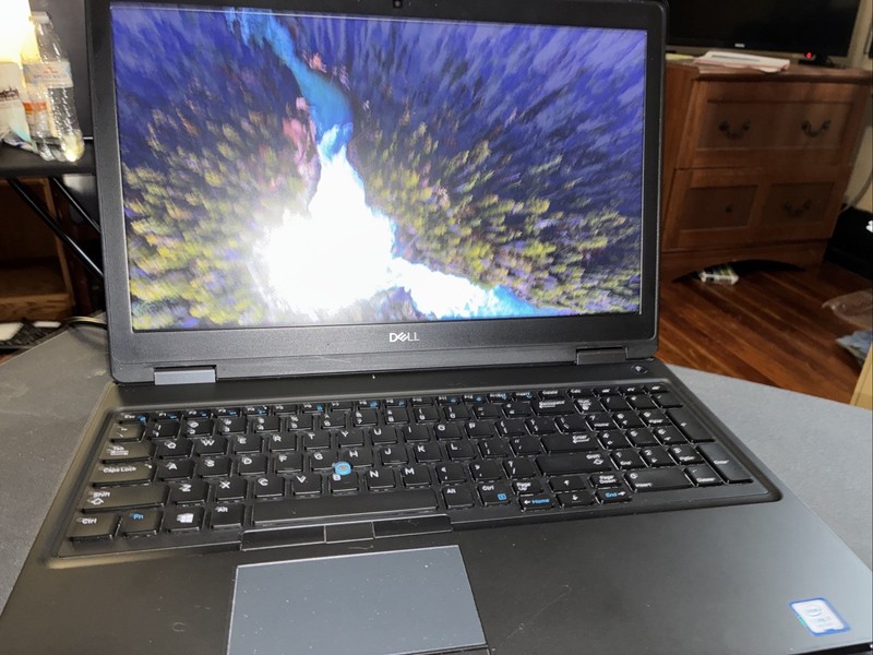 Dell Latitude 5591 i7-8850H @ 2.6 GHz 8GB RAM 512GB SSD Windows 11 Home gallery