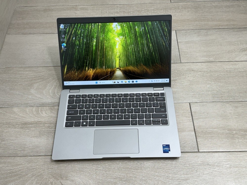 Dell Latitude 5440 14" Laptop Core i5-1345U 8GB RAM 256GB NVMe SSD Win-11