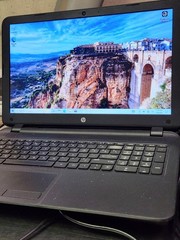 HP 15 Notebook PC AMD A8-7410 Radeon R5 2.20GHz 4GB RAM 500GB HDD Win 10/AC Pwr