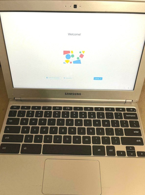 Samsung Laptop Chromebook XE303C12-A01US, Dual-Core 1.7GHz 2GB 16GB gallery