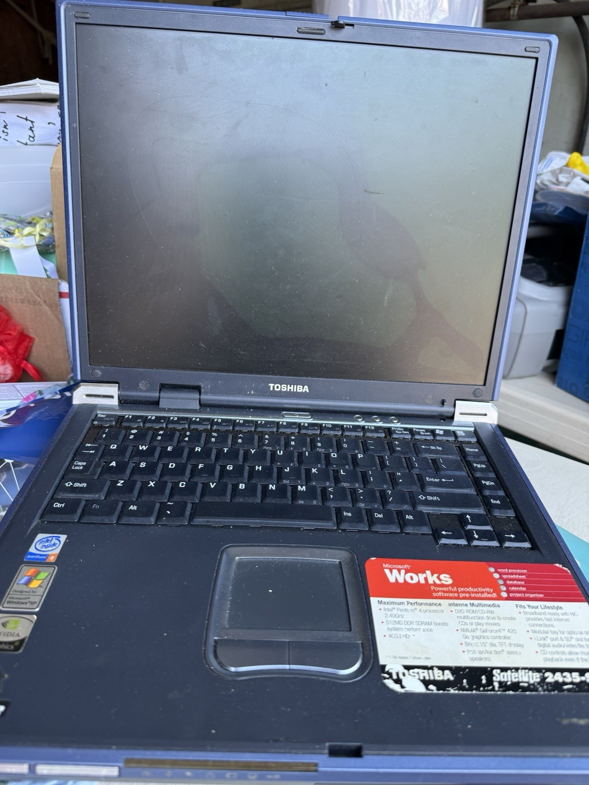 Toshiba Satellite 2435-S265 14" Pentium 4 2.4GHz 512MB 40GB XP Wi-Fi gallery