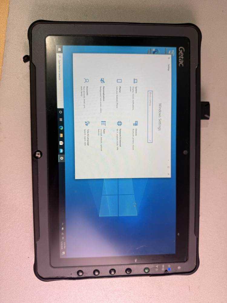 GETAC F110 G3 Rugged Tablet i7-6500U 2.50GHz 256GB SSD 4GB Ram Win10Pro