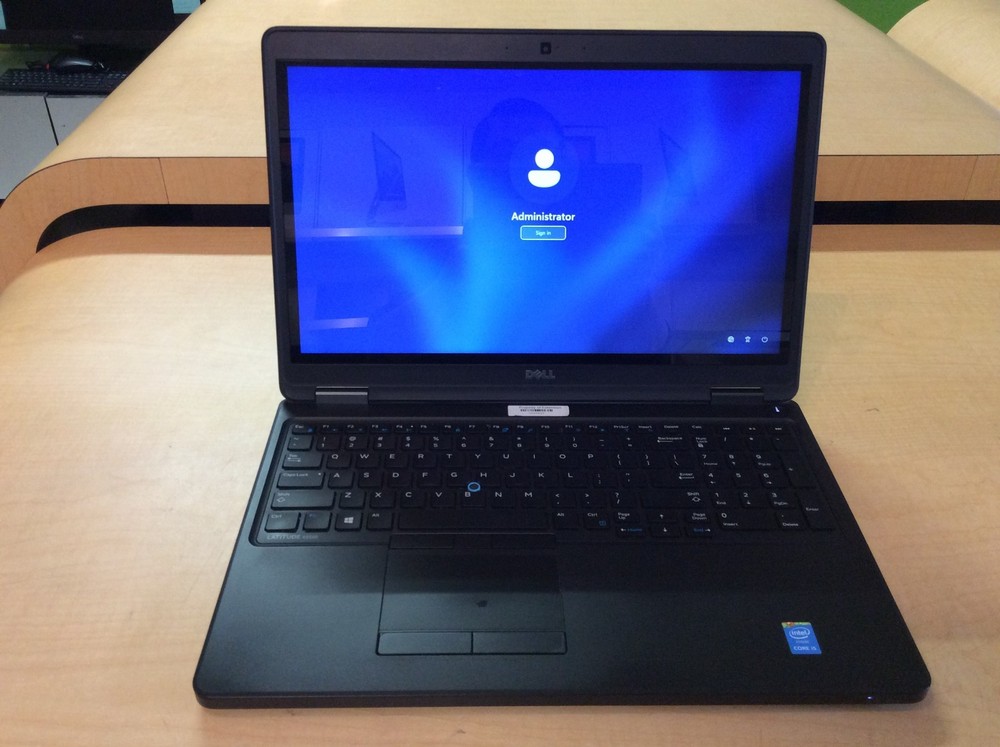 dell latitude E5550 15'6 NO touch screen 16gb ram 256SSD win11pro