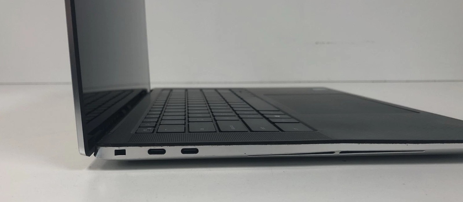 Dell XPS 9510 15.6" (1TB SSD, i9-11900H, 64GB DDR4) RTX 3050 4K UHD Win11 Pro gallery