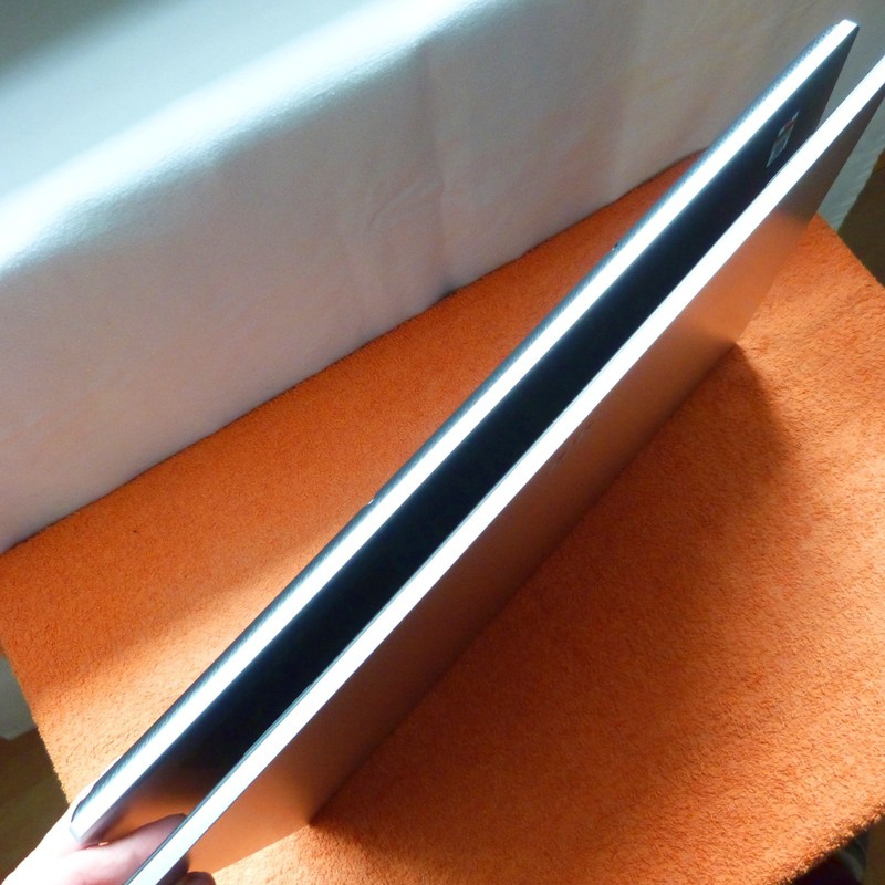 Acer A317 Vivo UltraBook 17" FULLHD l 12GEN Core i5 I Windows 11 I NVME SSD gallery