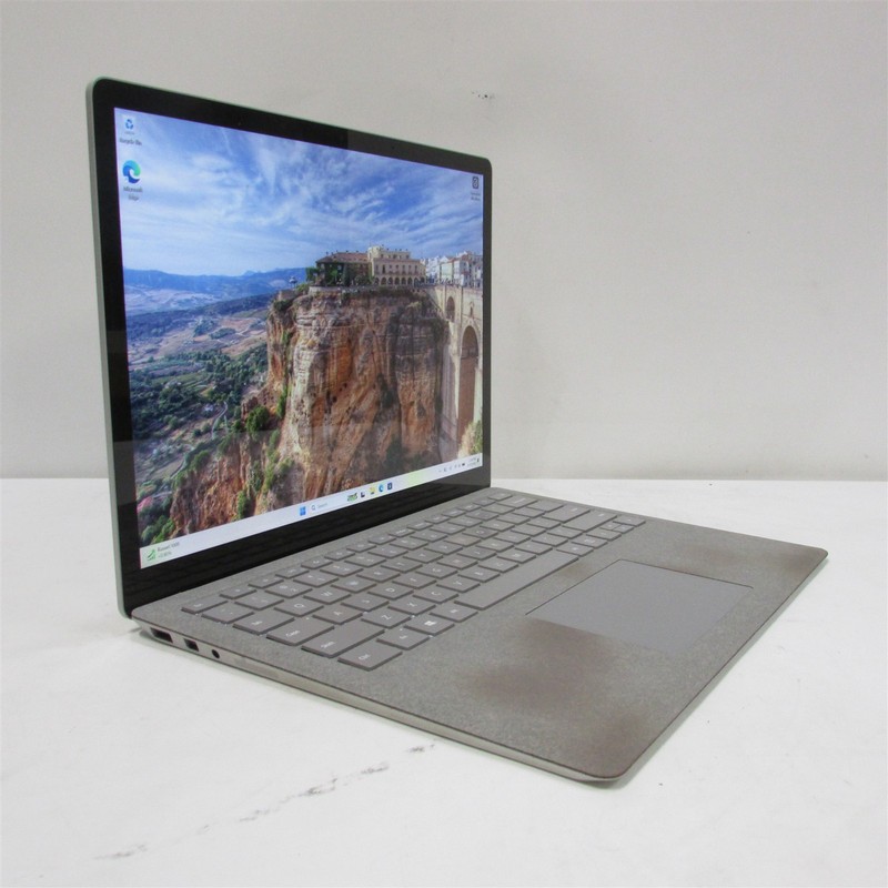 Microsoft Surface Laptop 2 1769 i5-8350U 2.4GHz 8GB RAM 128GB 13.5" Win 11 Pro gallery