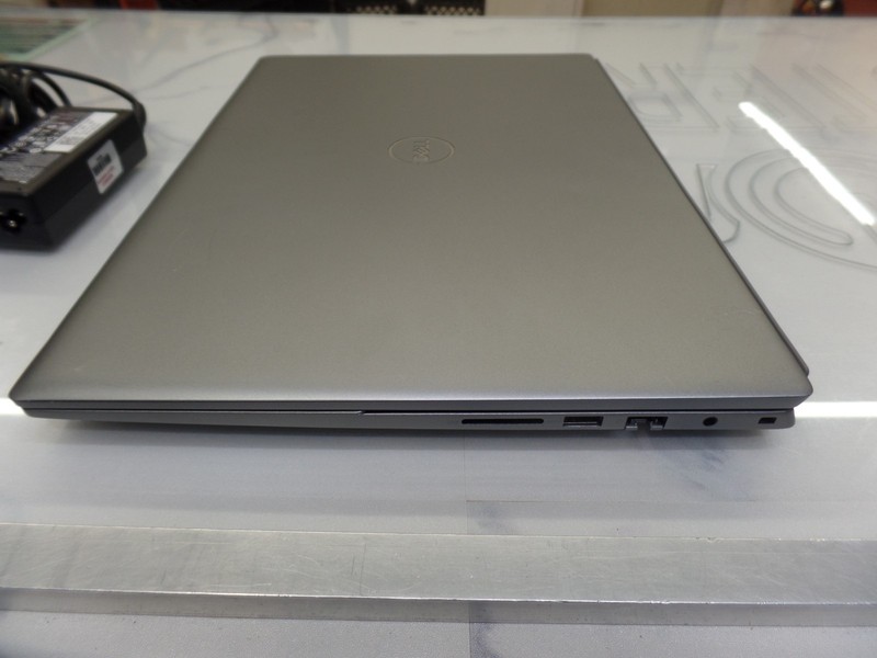 Dell Vostro 5620 16" i7-1260P 2.10GHz 16GB 512GB SSD W11P GeForce MX570 Warranty gallery