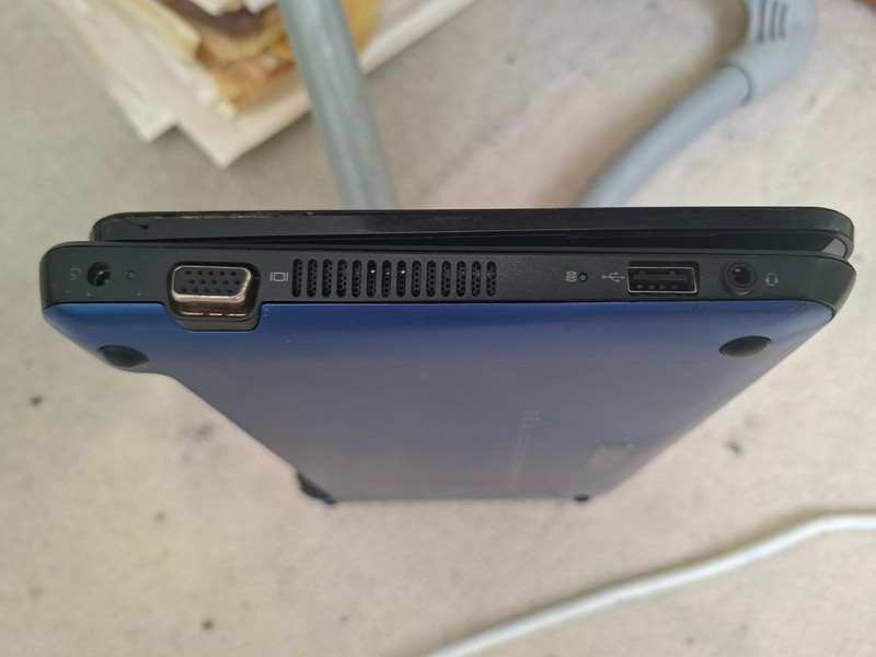 HP Mini 210-1000 Blue Netbook 10.1" 1GB 120GB SSD Windows 7 Wi-Fi Bluetooth gallery