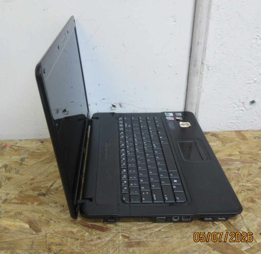 HP Compaq 6730s Intel Core 2 Duo P8400 @ 2.26GHz 4GB RAM NO HDD/SDD/BATTERY/OS. gallery