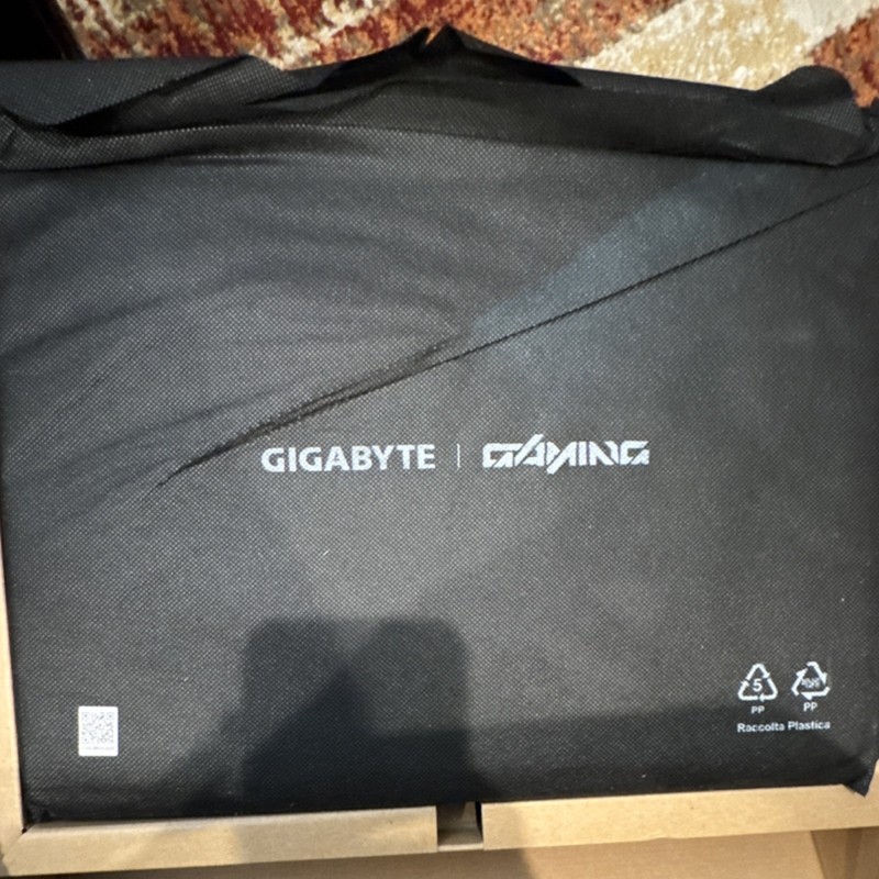 GIGABYTE A16 Gaming Laptop 16" Intel Core i7 13th Gen Black gallery