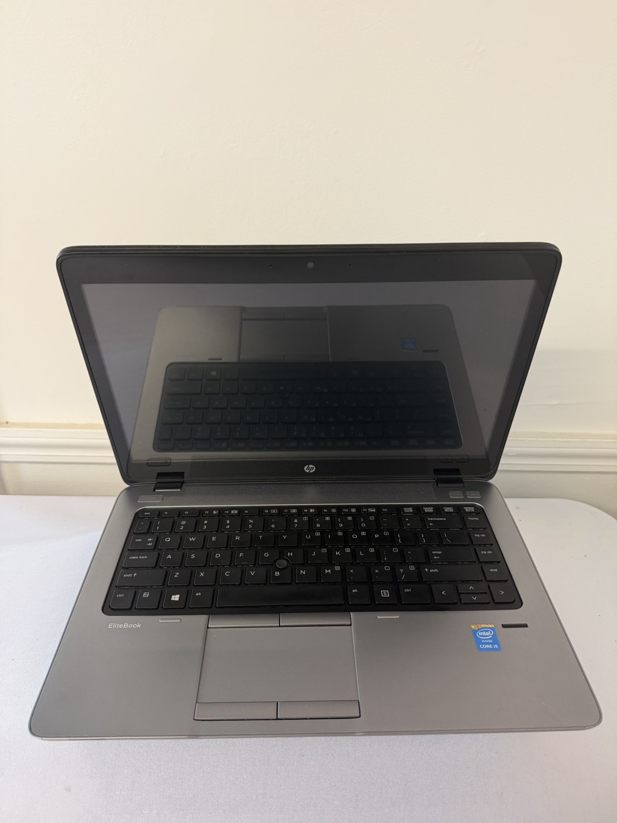 HP Elitebook 840 G1 Laptop - Good Screen - Intel i5-4300U - RAM 8 GB - Read Des gallery